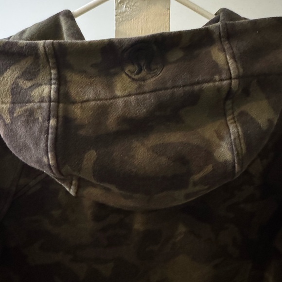 lululemon athletica Green Jacket - Picture 5 of 6